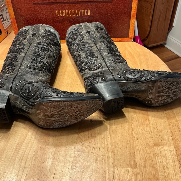 Corral LD Black Overlay & Emboidery & Studs - Picture 6 of 6